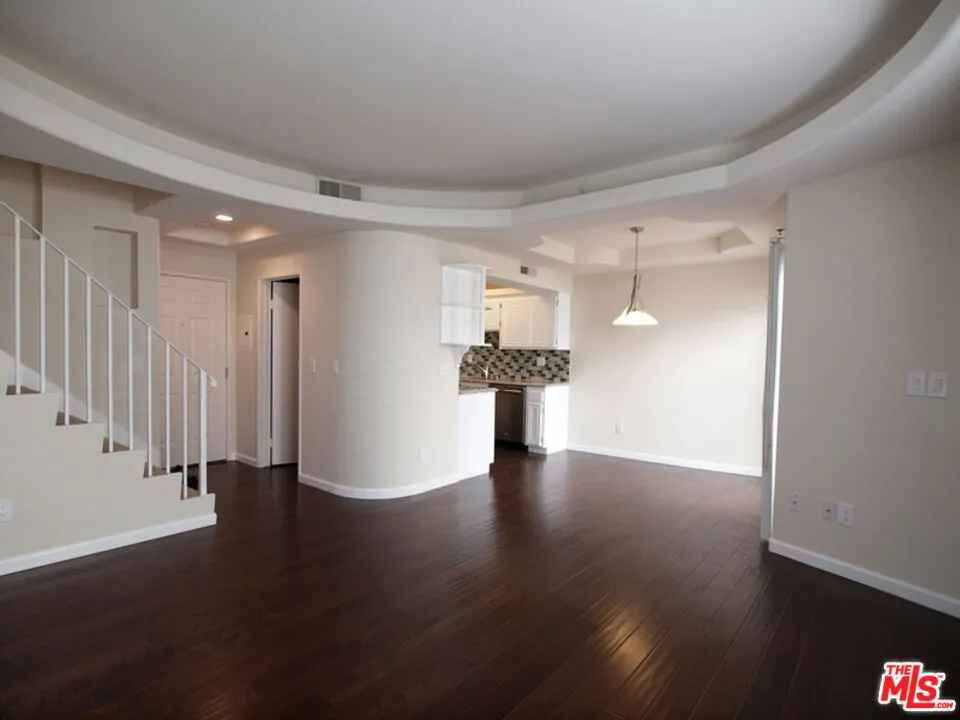 10627 Moorpark Street #4 North Hollywood, CA 91602