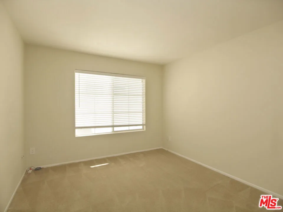 10627 Moorpark Street #4 North Hollywood, CA 91602