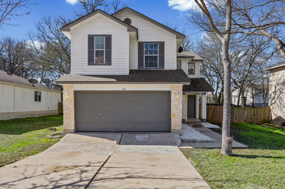 117 High Point Boulevard Cedar Creek, TX 78612