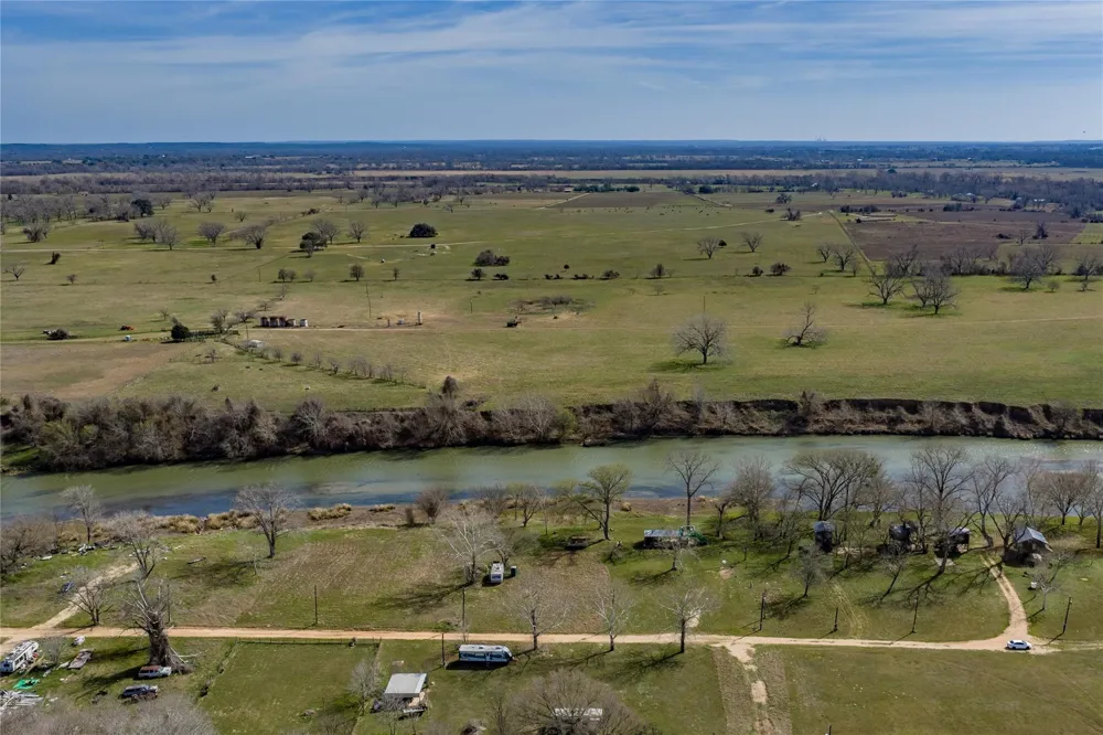 Kirtley North Road Smithville, TX 78957