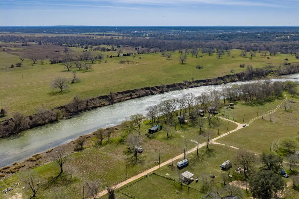 Kirtley North Road Smithville, TX 78957