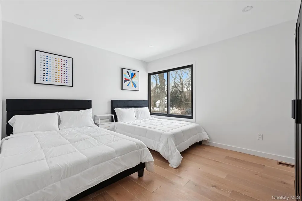 10 Hampton Street Westhampton Beach, NY 11978