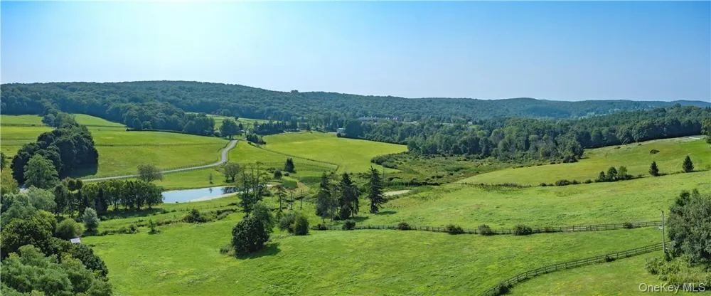 15 Kirby Hill Road Pawling, NY 12564