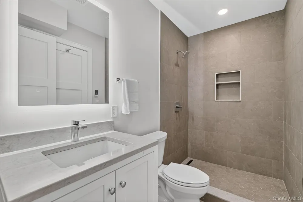 1827 Soundview Court Yorktown Heights, NY 10598
