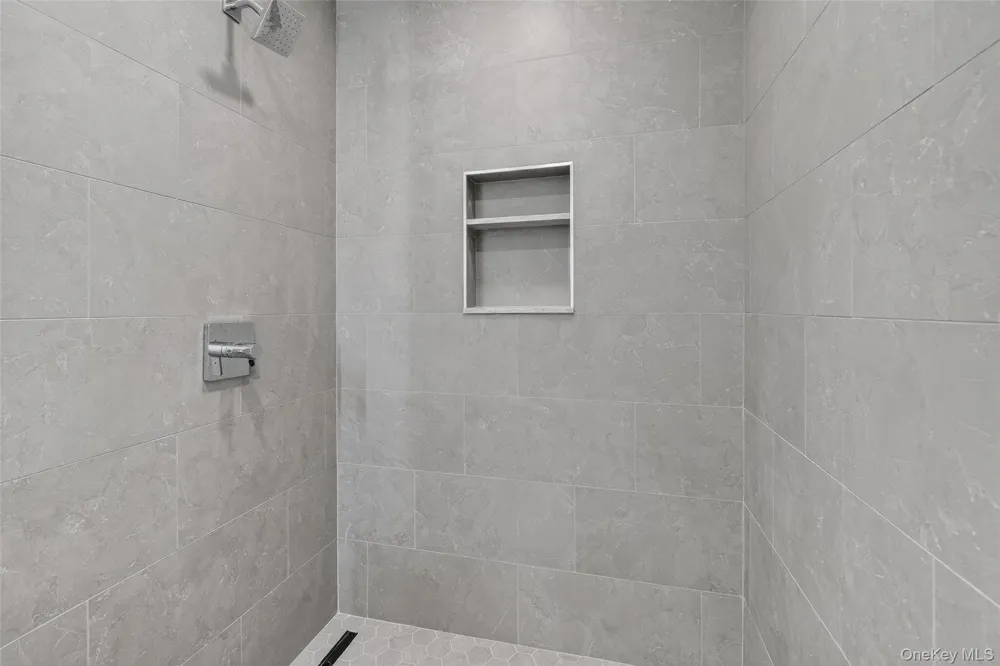 1827 Soundview Court Yorktown Heights, NY 10598