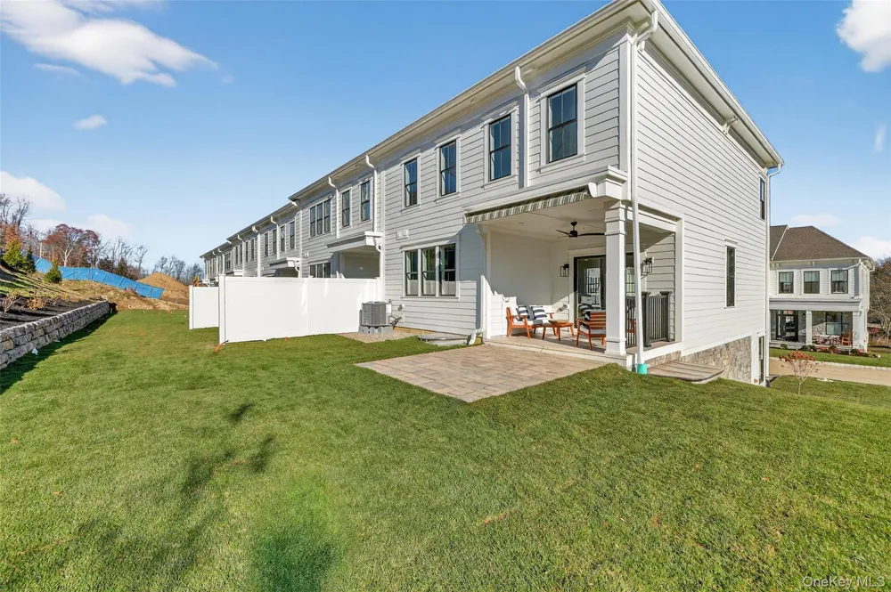 1827 Soundview Court Yorktown Heights, NY 10598