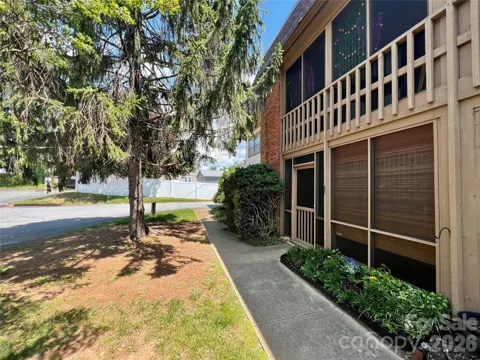 427 6th Avenue W #A-2