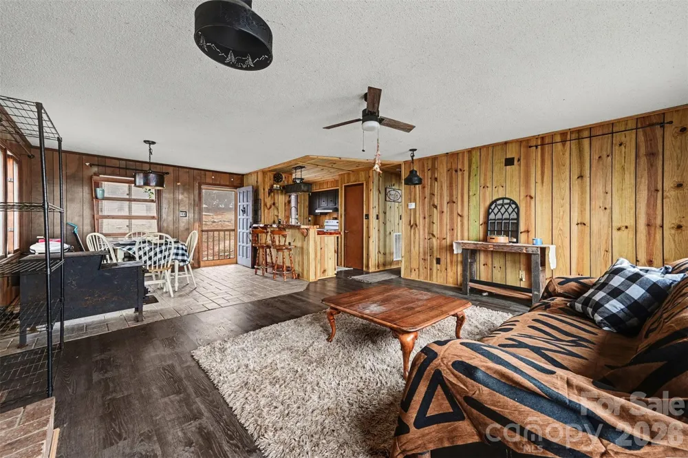 5495 Pine Ridge Drive Connelly Springs, NC 28612
