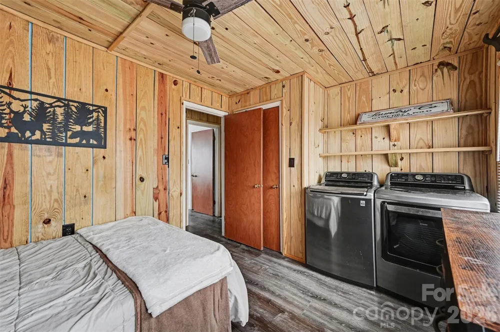 5495 Pine Ridge Drive Connelly Springs, NC 28612