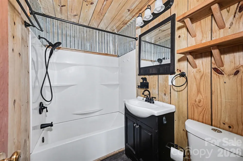 5495 Pine Ridge Drive Connelly Springs, NC 28612