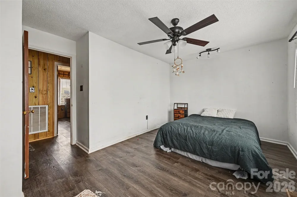 5495 Pine Ridge Drive Connelly Springs, NC 28612