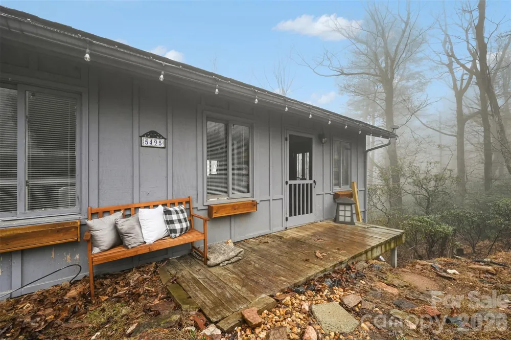 5495 Pine Ridge Drive Connelly Springs, NC 28612