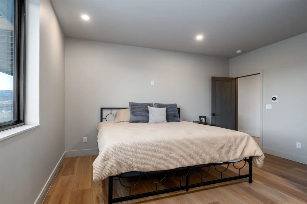 23395 Stageline Avenue Oak Creek, CO 80467