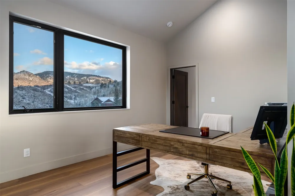 23395 Stageline Avenue Oak Creek, CO 80467