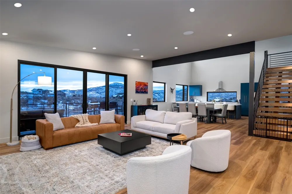 23395 Stageline Avenue Oak Creek, CO 80467