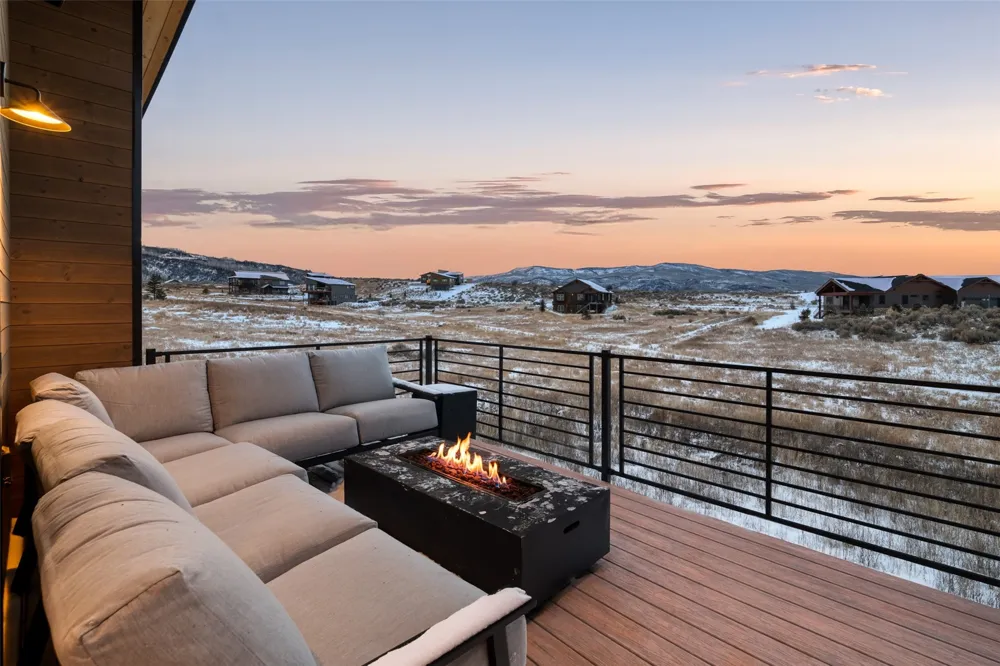 23395 Stageline Avenue Oak Creek, CO 80467