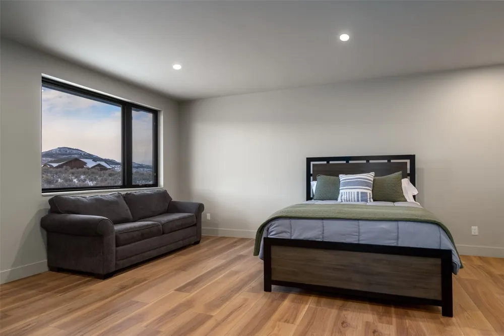 23395 Stageline Avenue Oak Creek, CO 80467