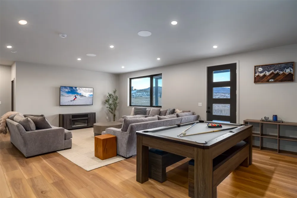 23395 Stageline Avenue Oak Creek, CO 80467
