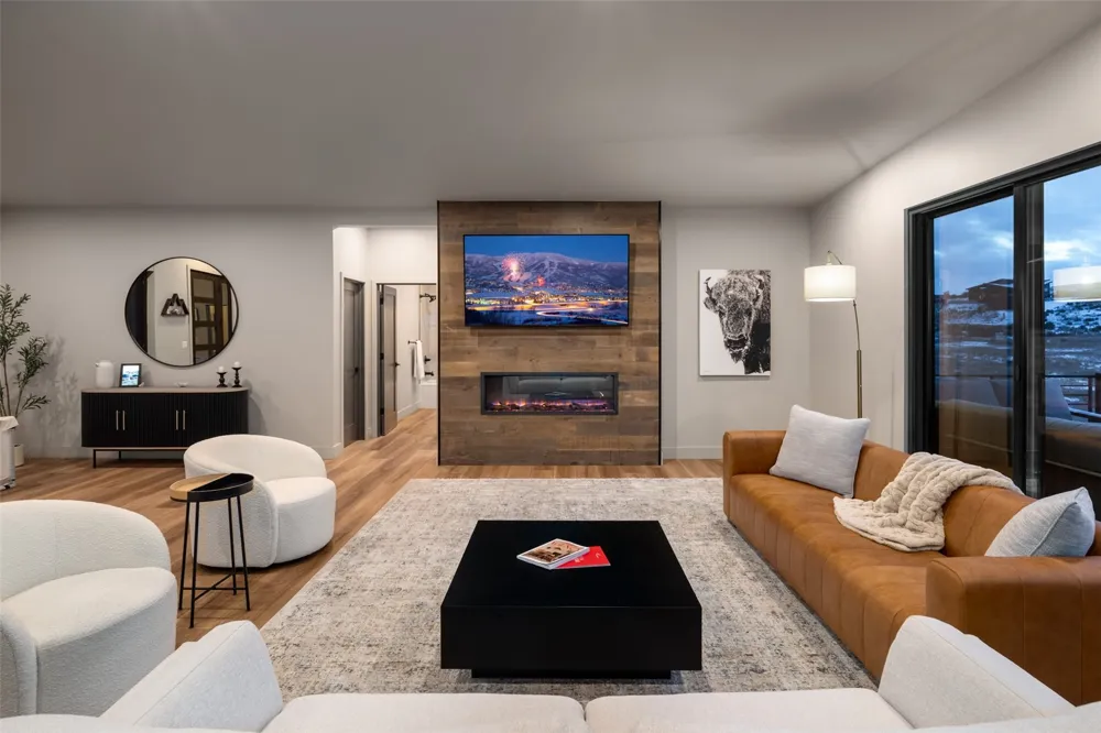 23395 Stageline Avenue Oak Creek, CO 80467