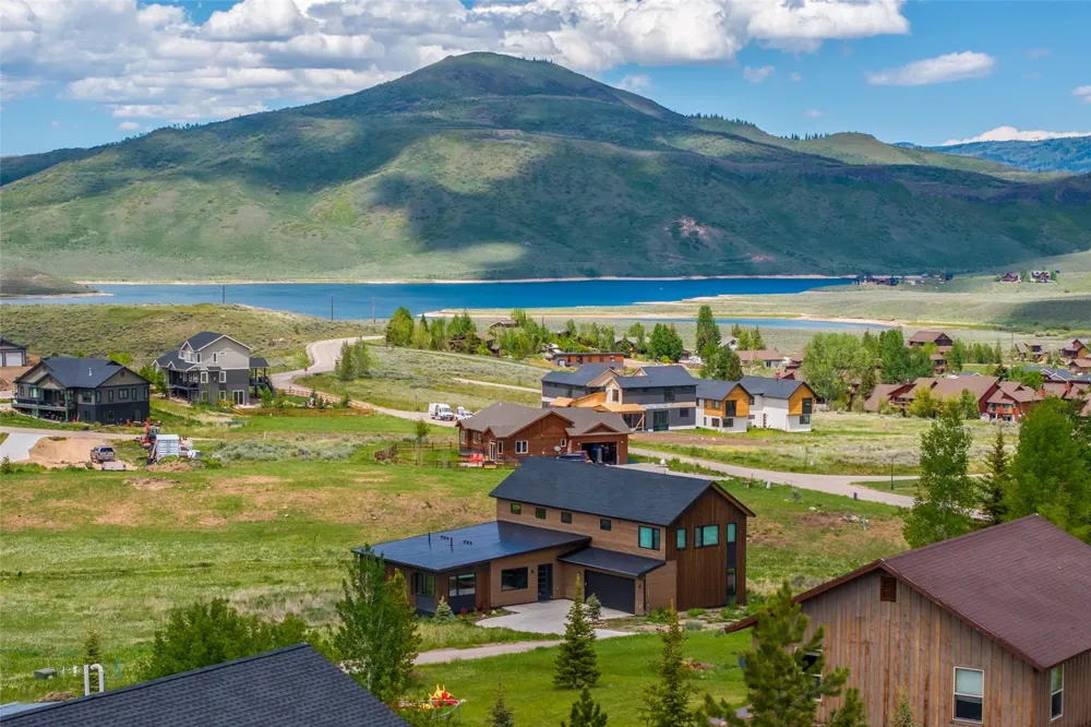 23395 Stageline Avenue Oak Creek, CO 80467