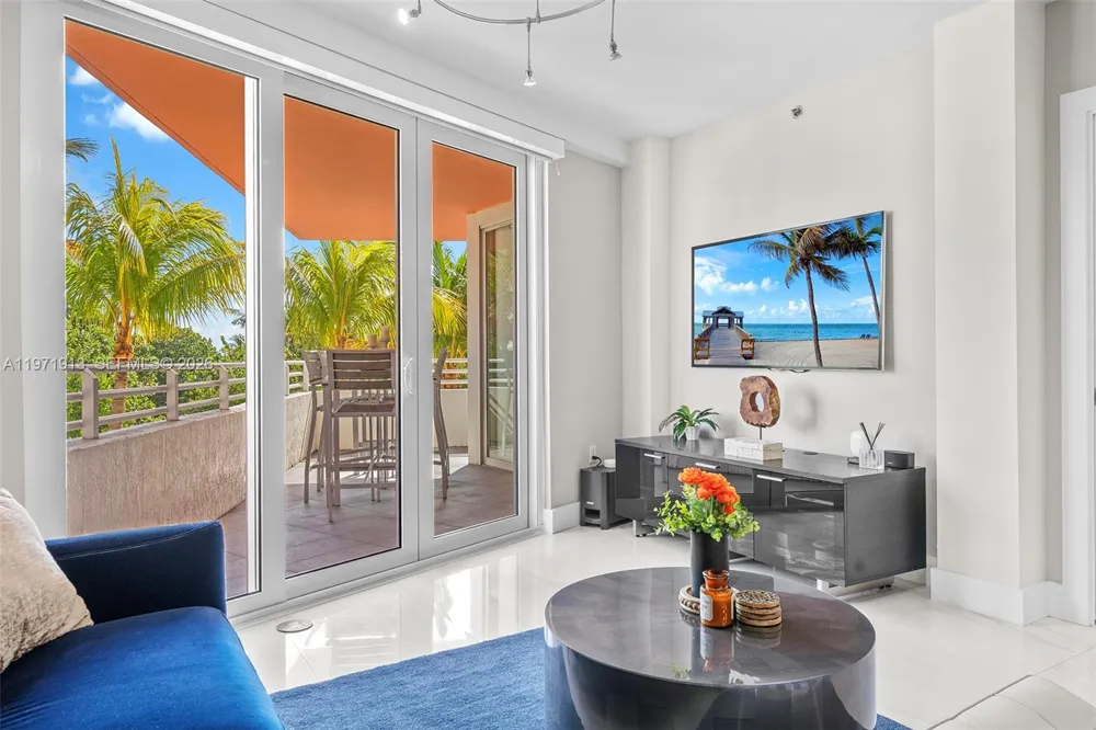 226 Ocean Dr #3C Miami Beach, FL 33139