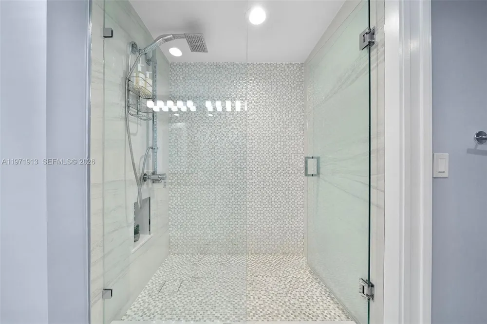 226 Ocean Dr #3C Miami Beach, FL 33139