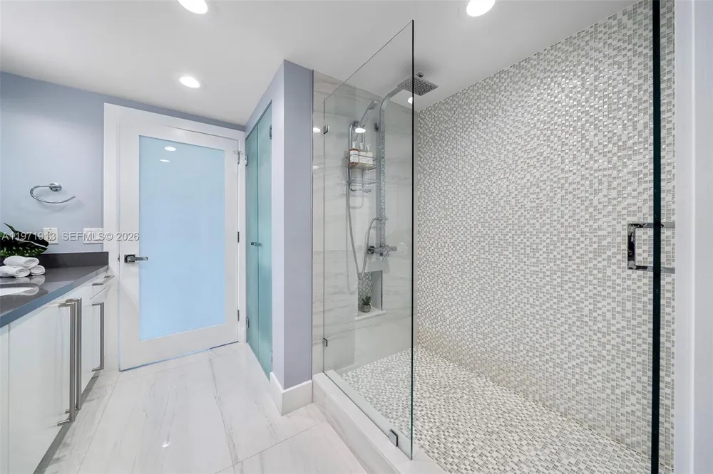226 Ocean Dr #3C Miami Beach, FL 33139