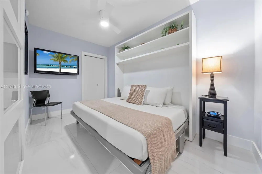 226 Ocean Dr #3C Miami Beach, FL 33139