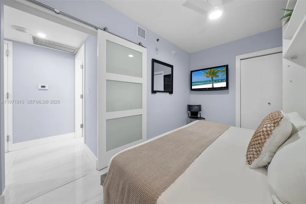226 Ocean Dr #3C Miami Beach, FL 33139