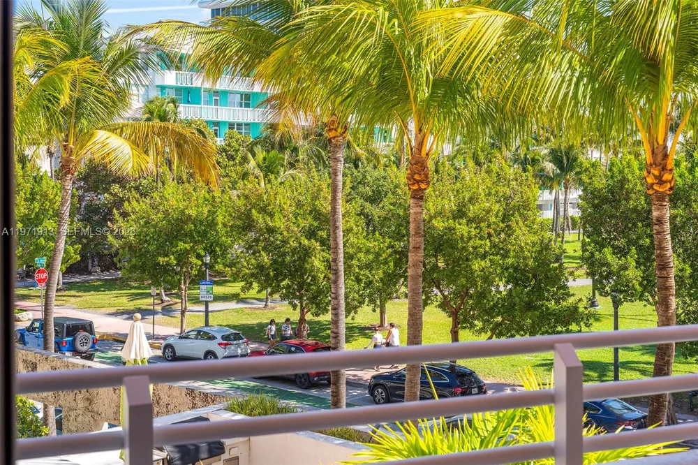 226 Ocean Dr #3C Miami Beach, FL 33139