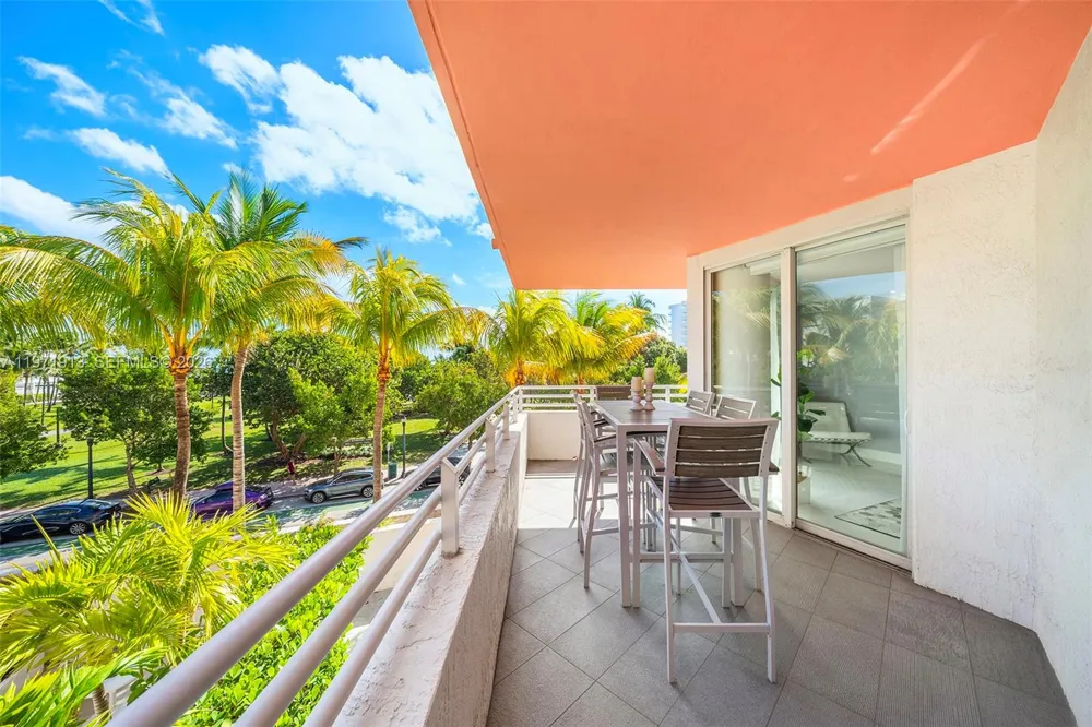 226 Ocean Dr #3C Miami Beach, FL 33139