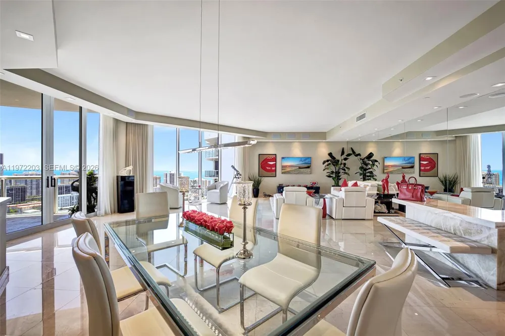 21200 Point Pl #PH2804 Aventura, FL 33180