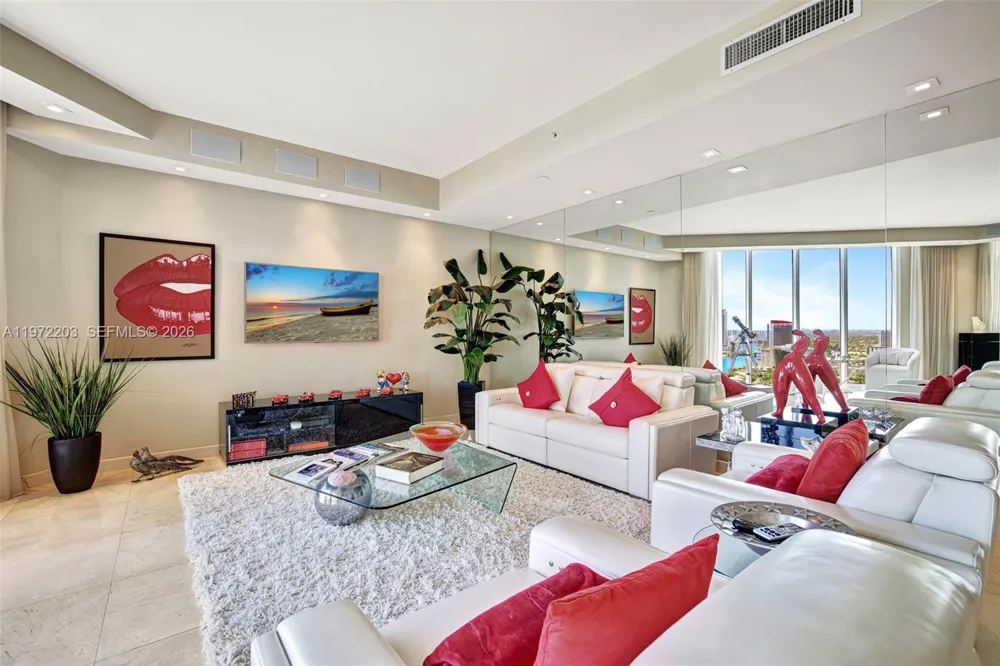 21200 Point Pl #PH2804 Aventura, FL 33180