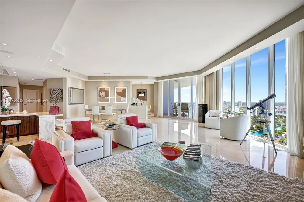 21200 Point Pl #PH2804 Aventura, FL 33180