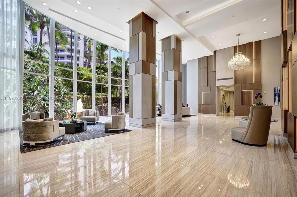 21200 Point Pl #PH2804 Aventura, FL 33180