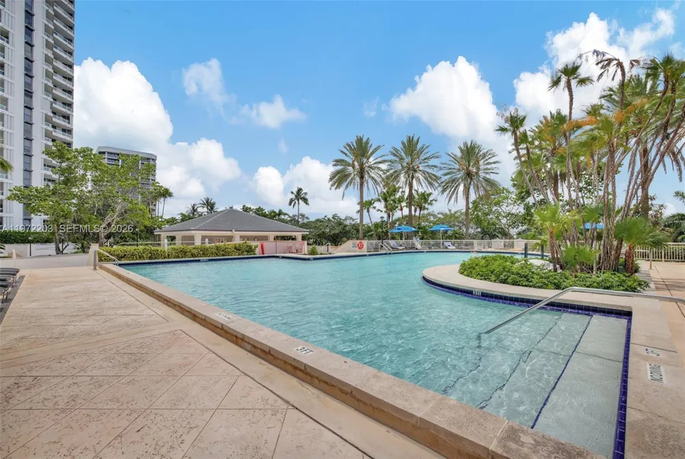 21200 Point Pl #PH2804 Aventura, FL 33180