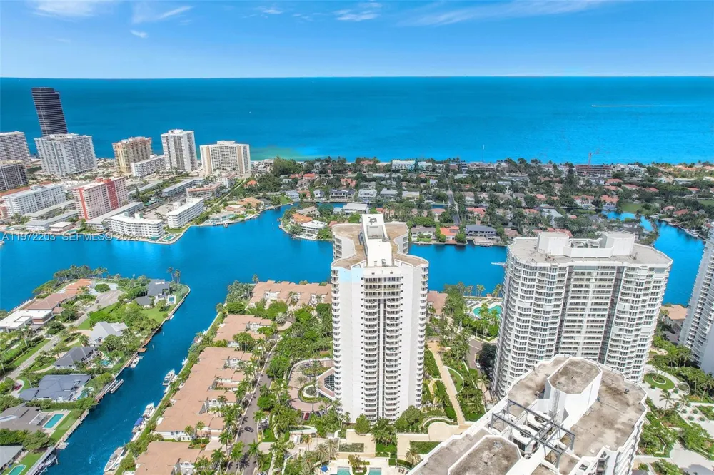 21200 Point Pl #PH2804 Aventura, FL 33180