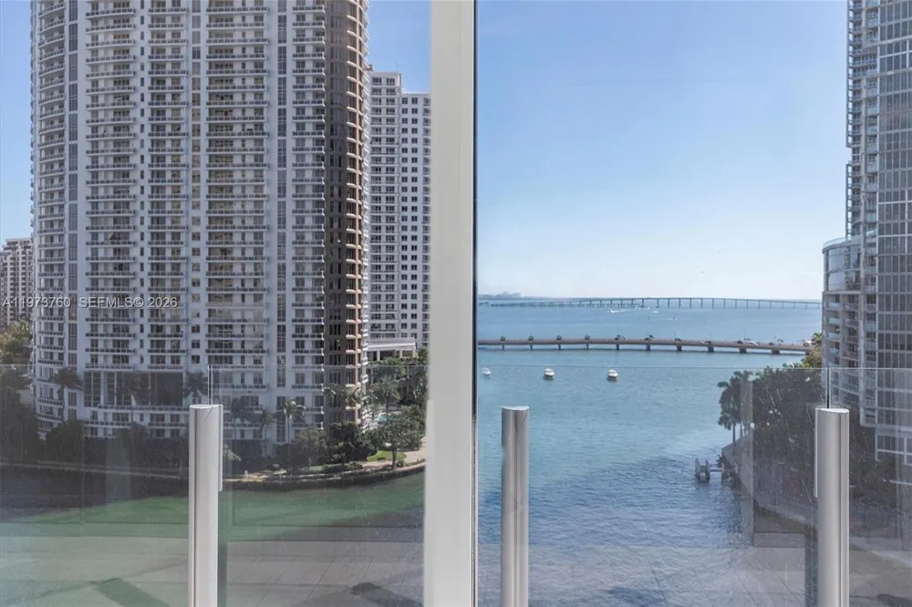 300 Biscayne Blvd Way #903 Miami, FL 33131