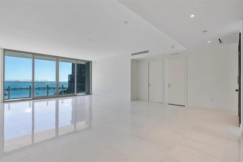 300 Biscayne Blvd Way #903 Miami, FL 33131