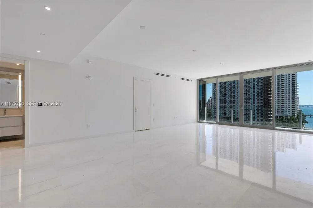 300 Biscayne Blvd Way #903 Miami, FL 33131