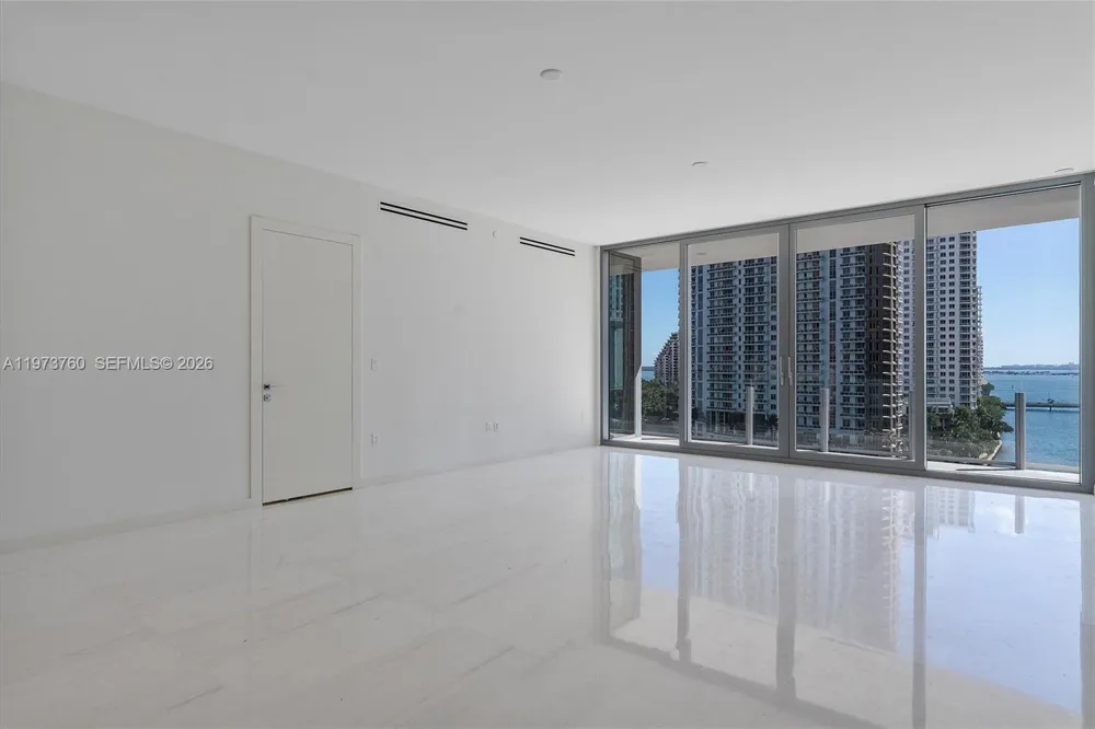 300 Biscayne Blvd Way #903 Miami, FL 33131