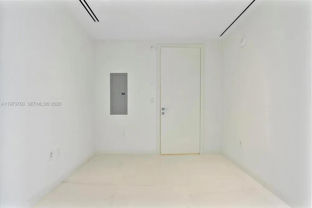 300 Biscayne Blvd Way #903 Miami, FL 33131