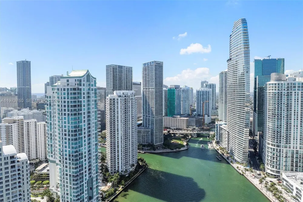 300 Biscayne Blvd Way #903 Miami, FL 33131