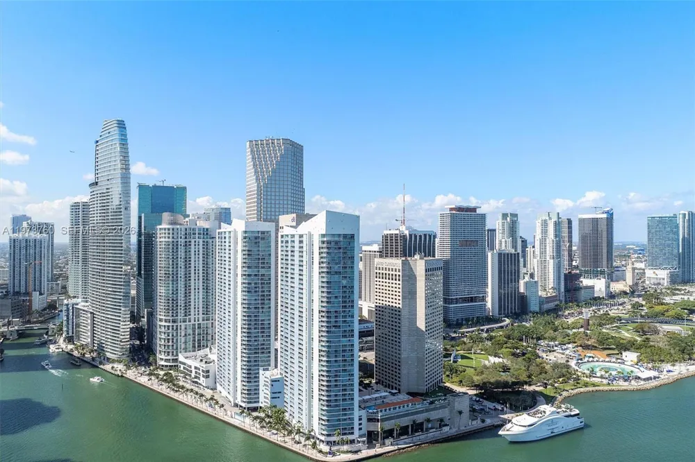 300 Biscayne Blvd Way #903 Miami, FL 33131