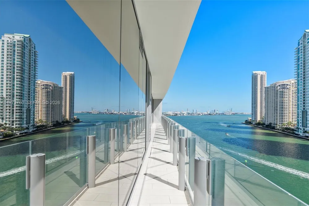 300 Biscayne Blvd Way #903 Miami, FL 33131