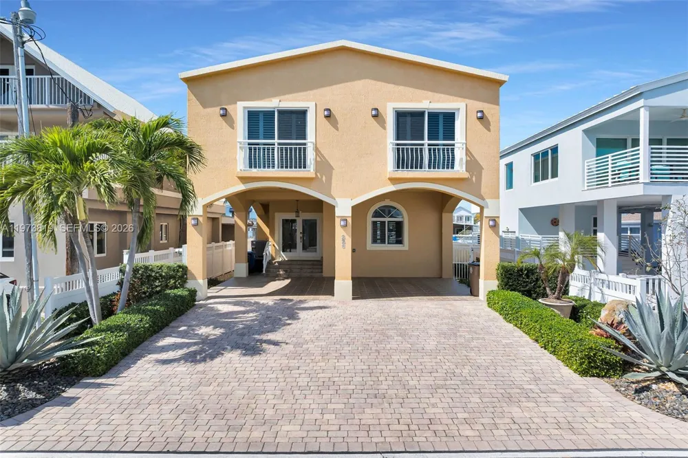 226 Normandy Dr Tavernier, FL 33070