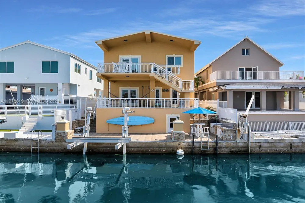 226 Normandy Dr Tavernier, FL 33070