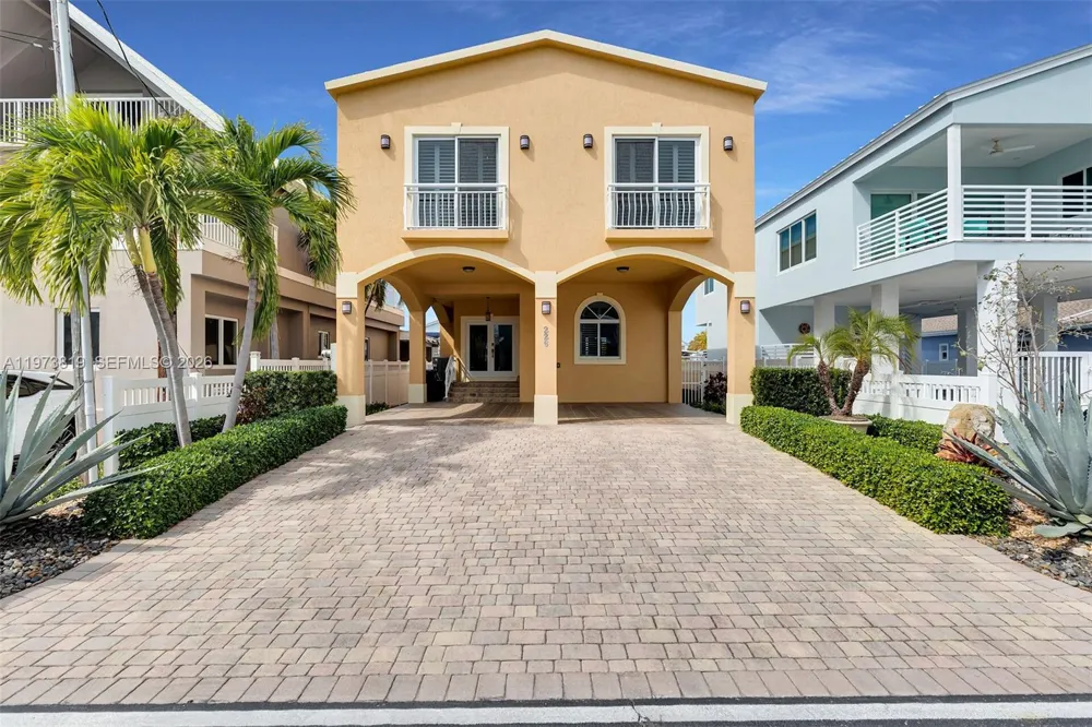 226 Normandy Dr Tavernier, FL 33070