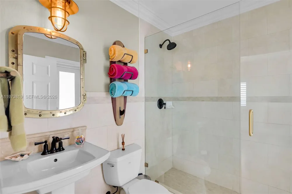 226 Normandy Dr Tavernier, FL 33070