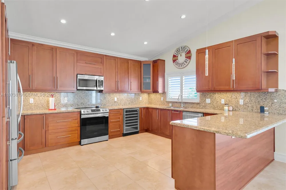 226 Normandy Dr Tavernier, FL 33070